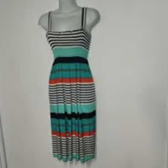 Romantic Sini ***stylish sleeveless dress in size XL - Picture 1 of 11